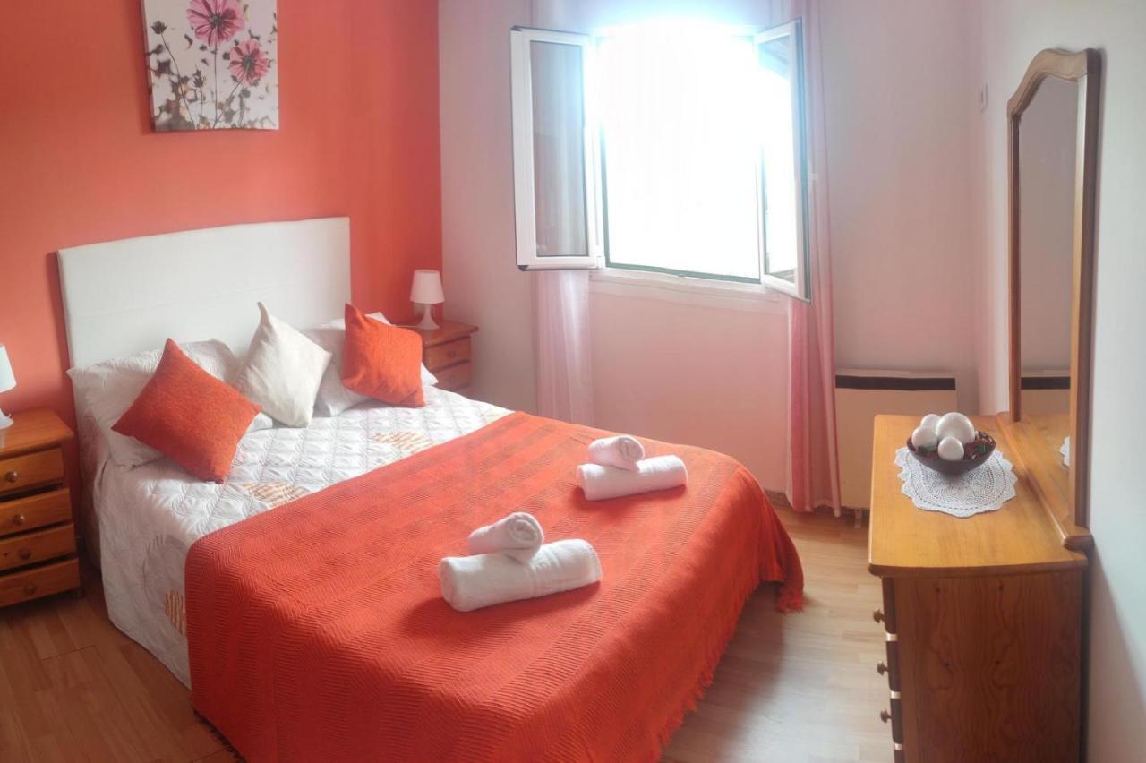 Apartamentos Turisticos Lemos O Pedrouzo Luaran gambar