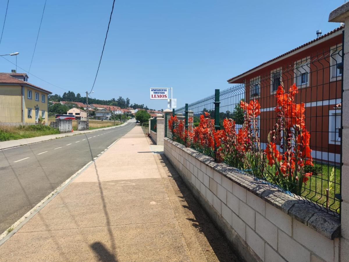 Apartamentos Turisticos Lemos O Pedrouzo Luaran gambar