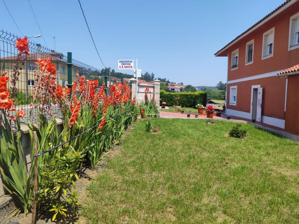 Apartamentos Turisticos Lemos O Pedrouzo Luaran gambar
