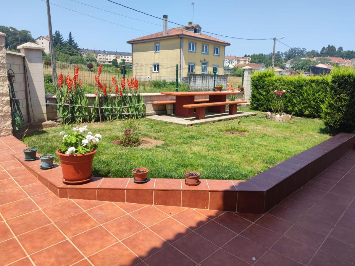 Apartamentos Turisticos Lemos O Pedrouzo Luaran gambar