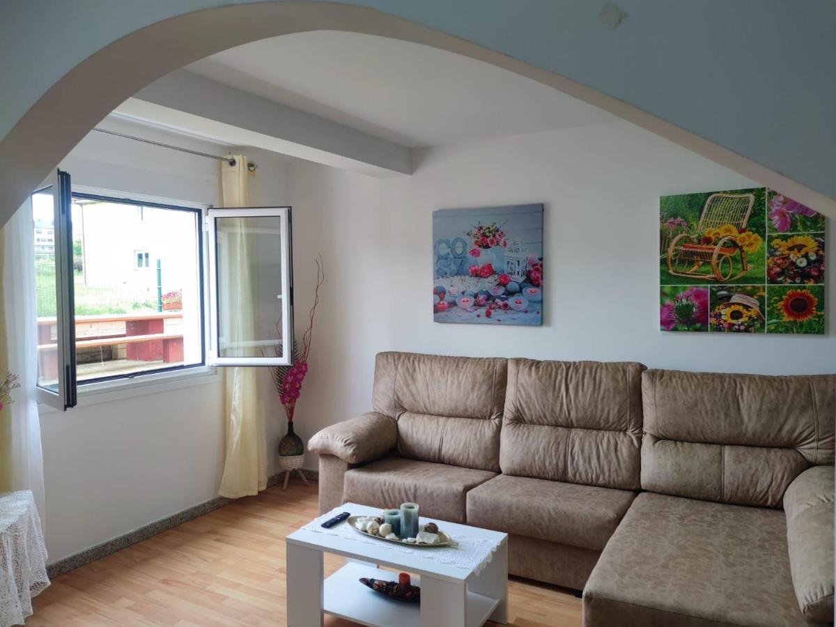 Apartamentos Turisticos Lemos O Pedrouzo Luaran gambar